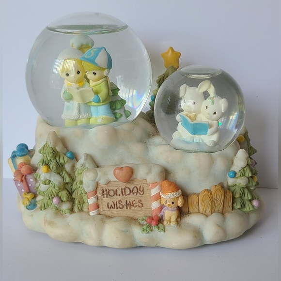 Vintage Precious Moments Christmas Snow Globe Village Collectible Music Decor - Picture 4 of 10